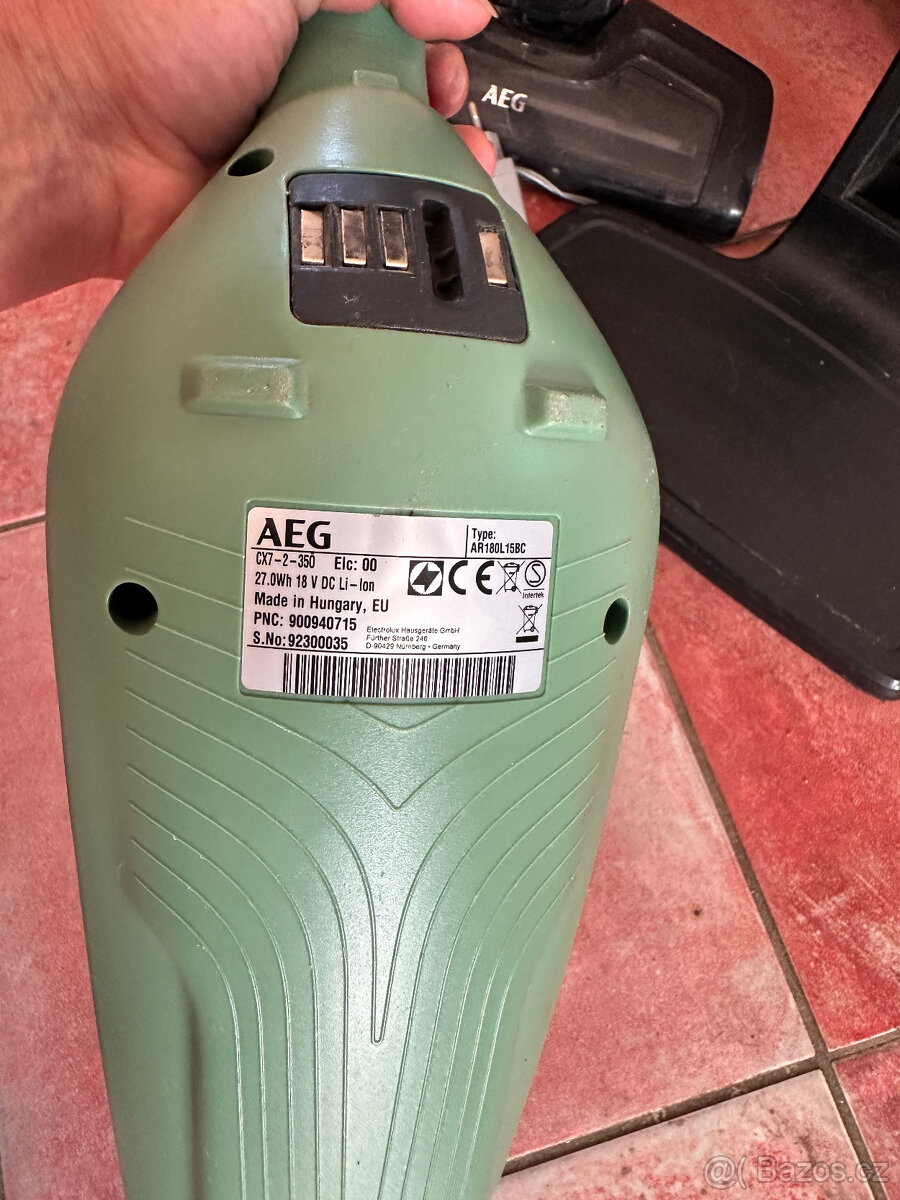 Bezsáčkový vysavač AEG CX7 - 6