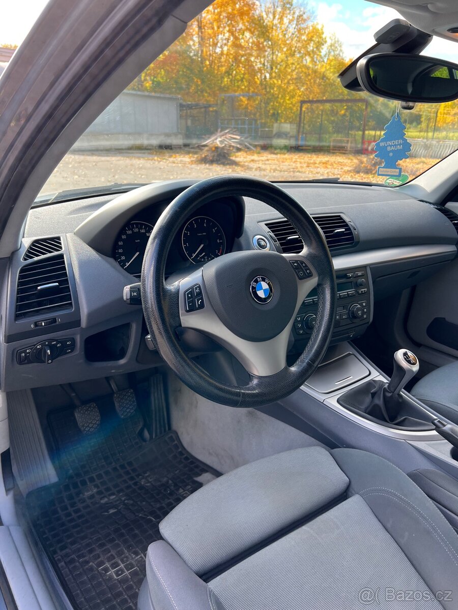 BMW E87 118i, Manuál, Tažné, PDC - 6