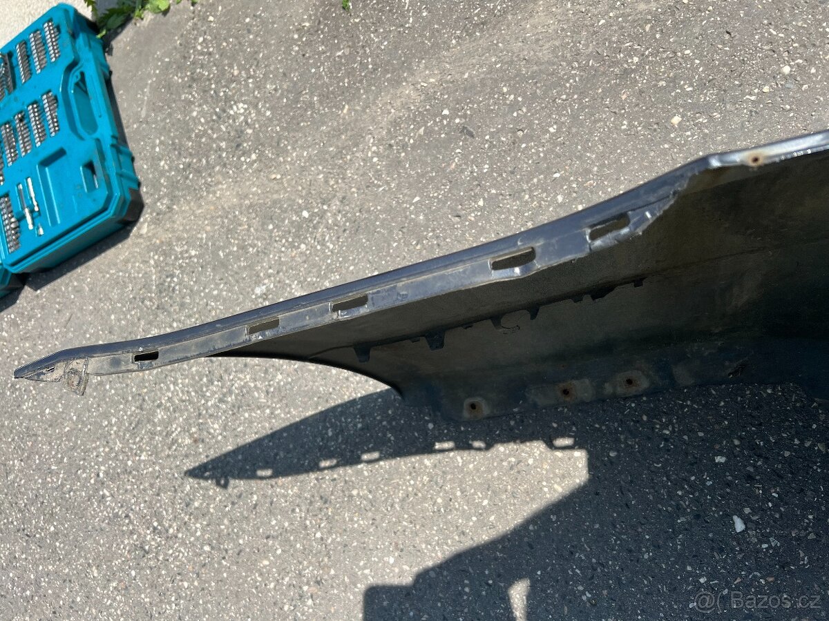 Zadní nárazník BMW E90 A22 Sparkling Graphite Metallic s PDC - 6