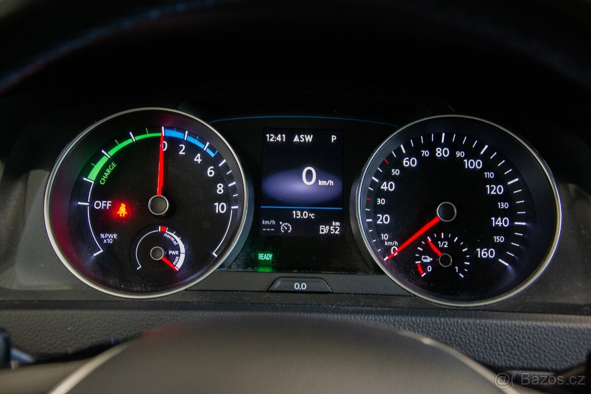 Volkswagen e-Golf - 6