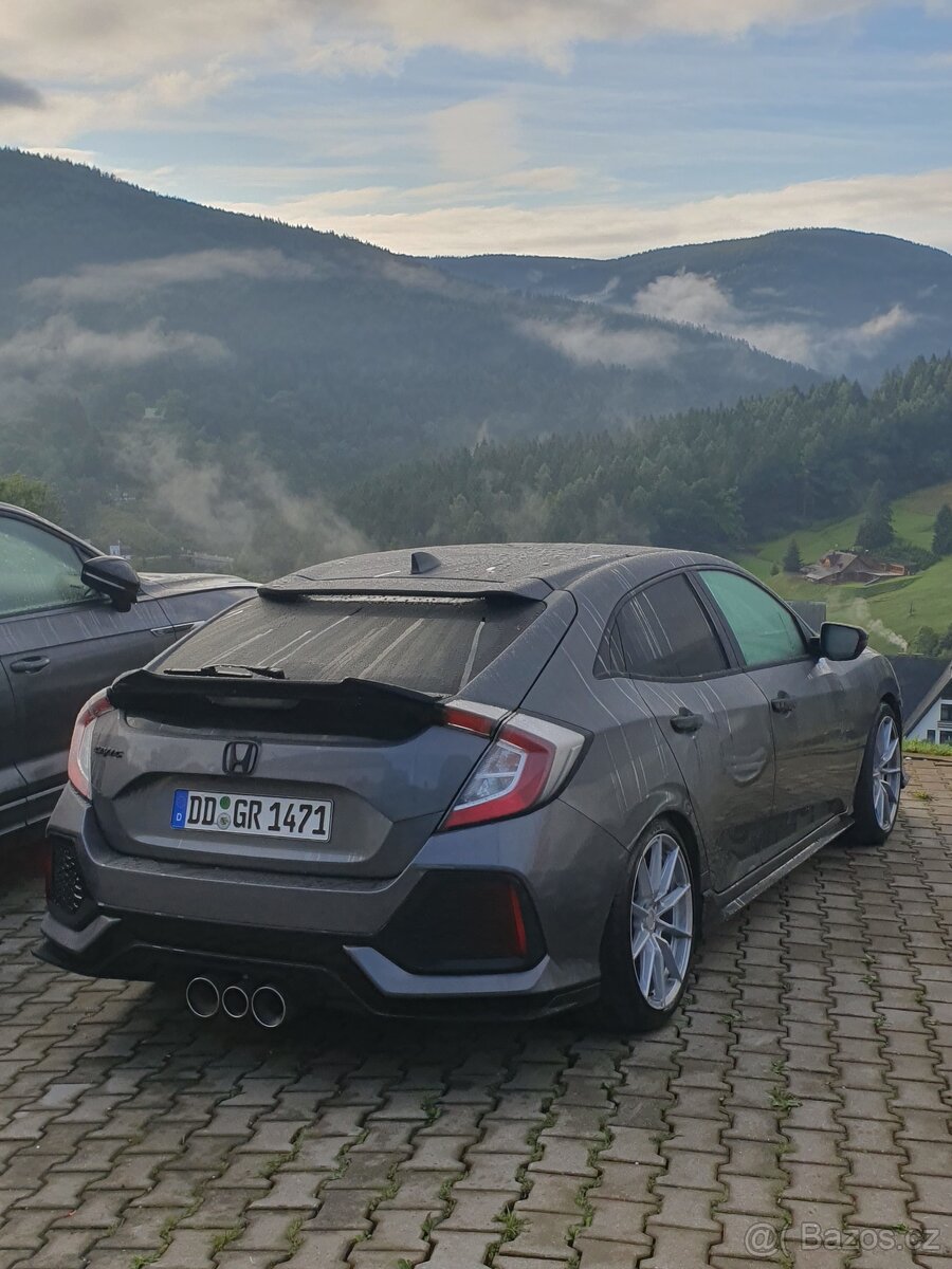 Honda civic 1.5t - 6