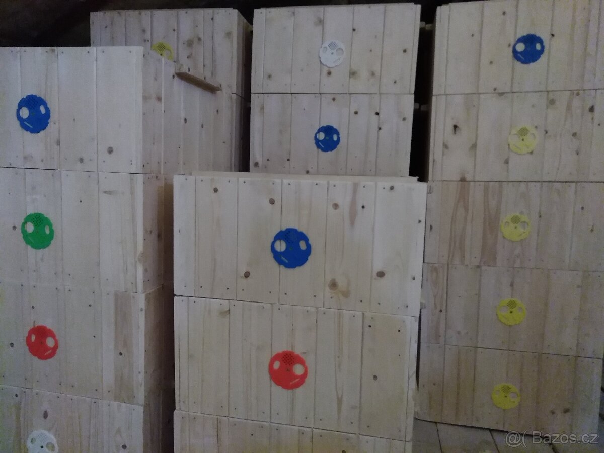 Včelí úly a sestavy - 6