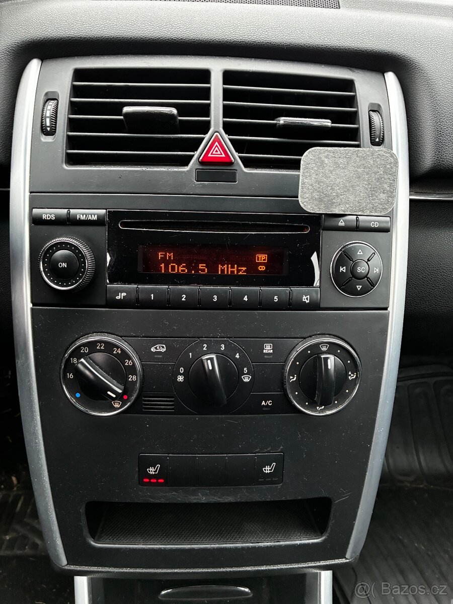 Mercedes Benz B150 - 6