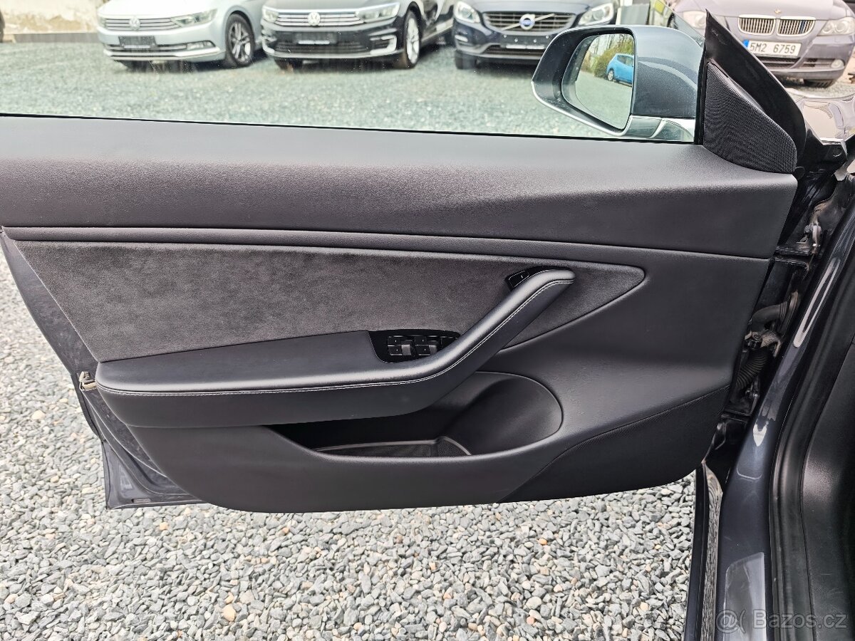 Tesla Model 3 Performance AWD | FSD | 94 880 km | 01/2020 - 6