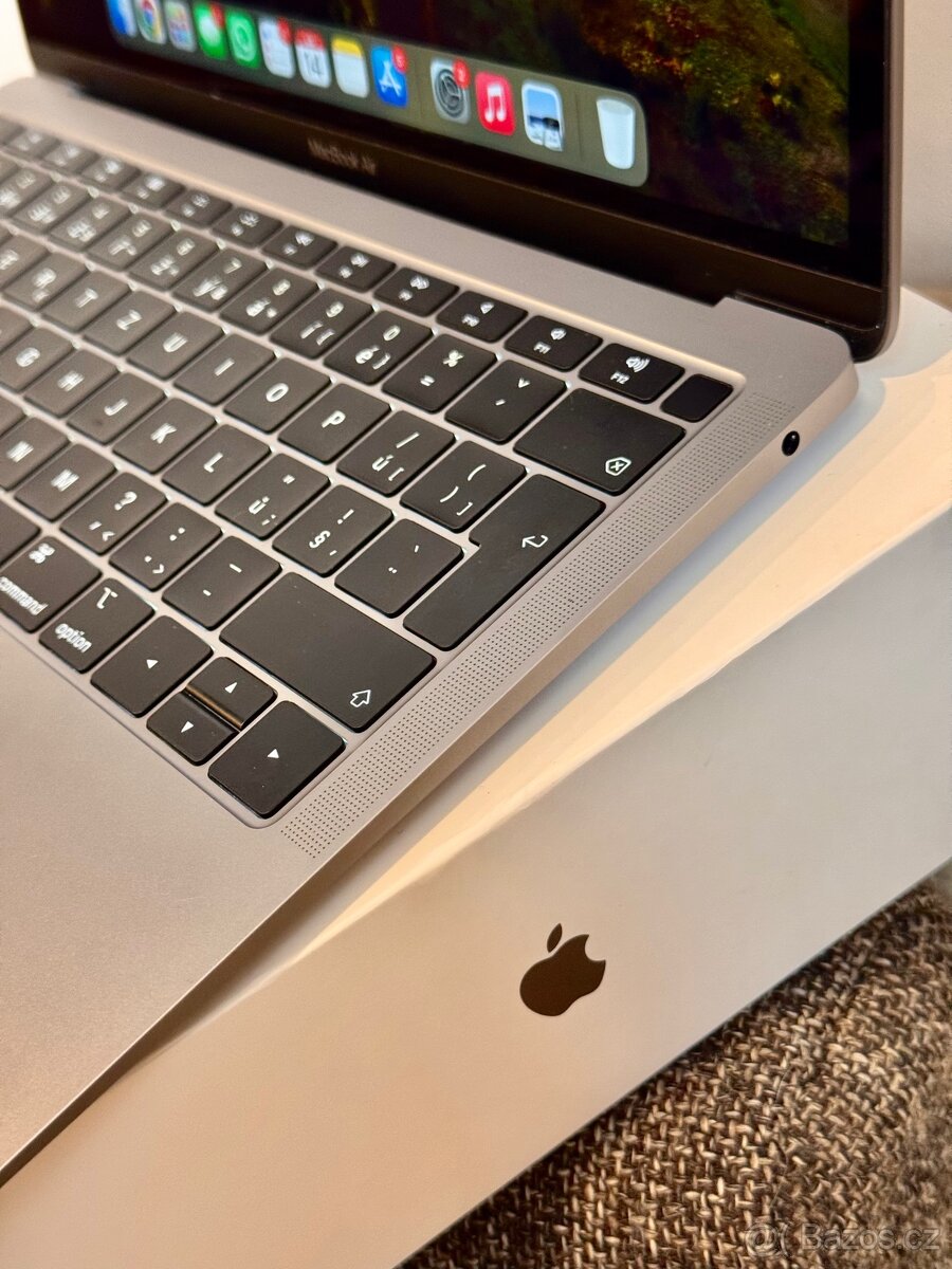 MacBook Air 13 - 6