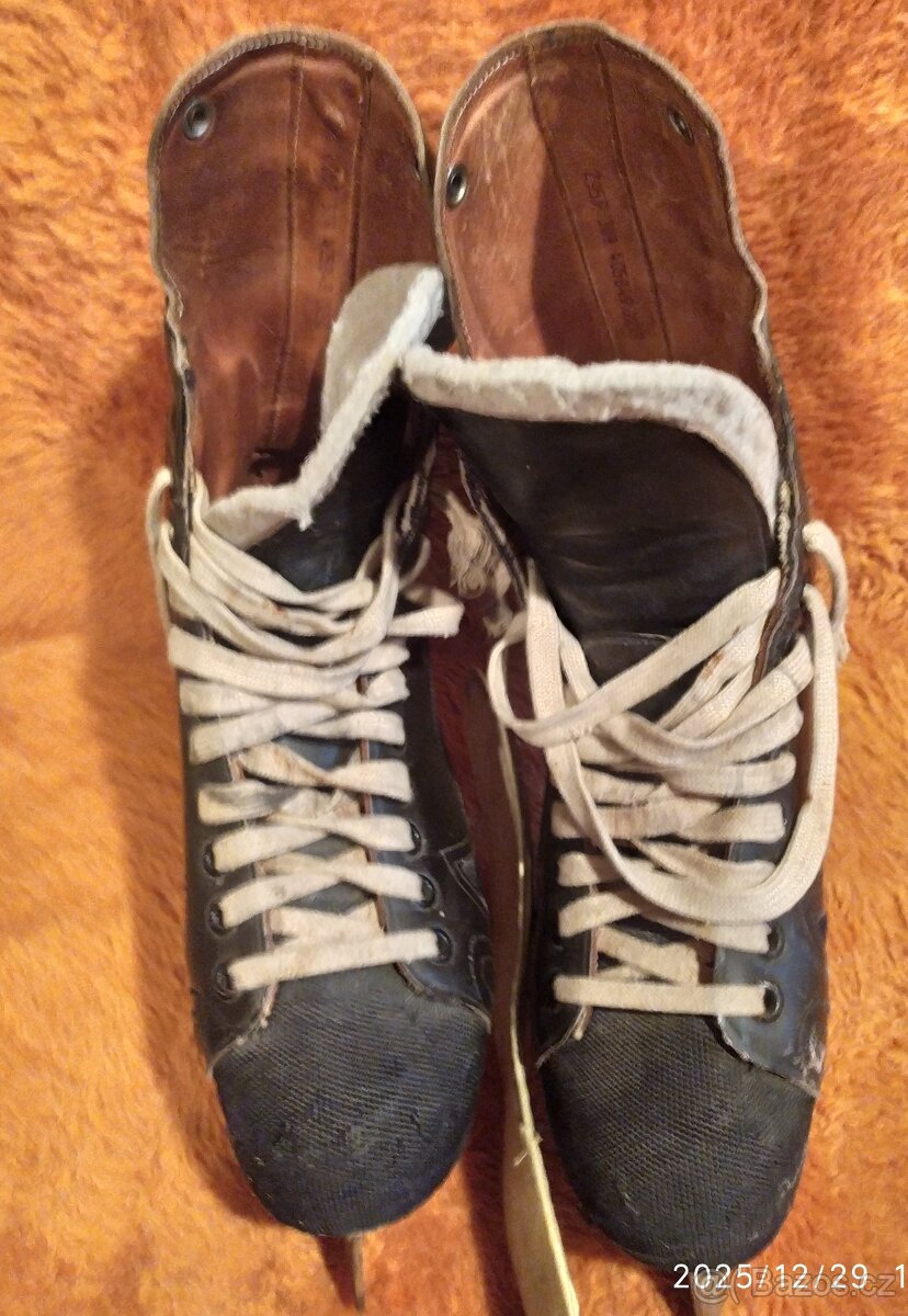 Nabízím pánské brusle na led černé vel. 11/12 - 6