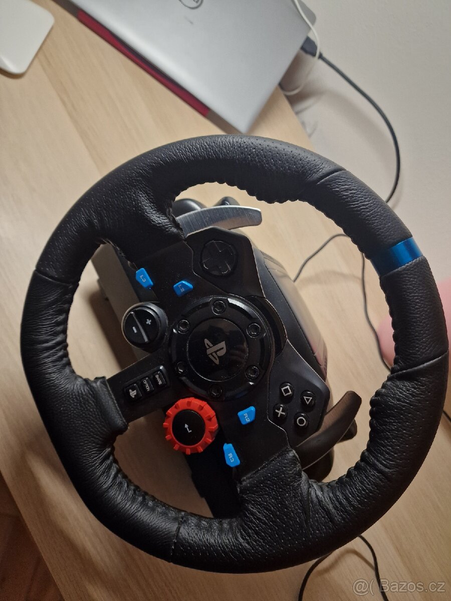 Logitech G26 Driving Force + řadící páka - 6