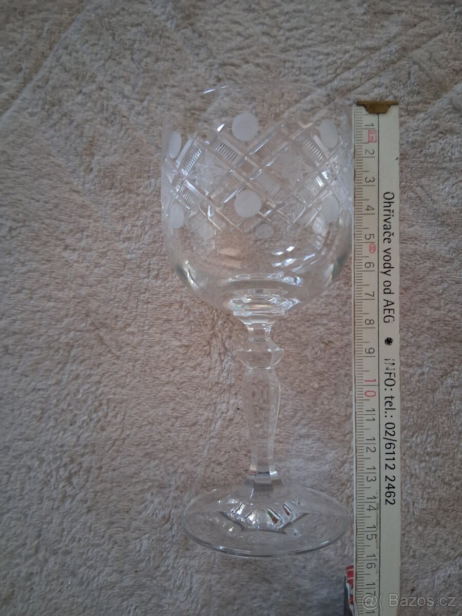 Broušené sklenice na víno - 6
