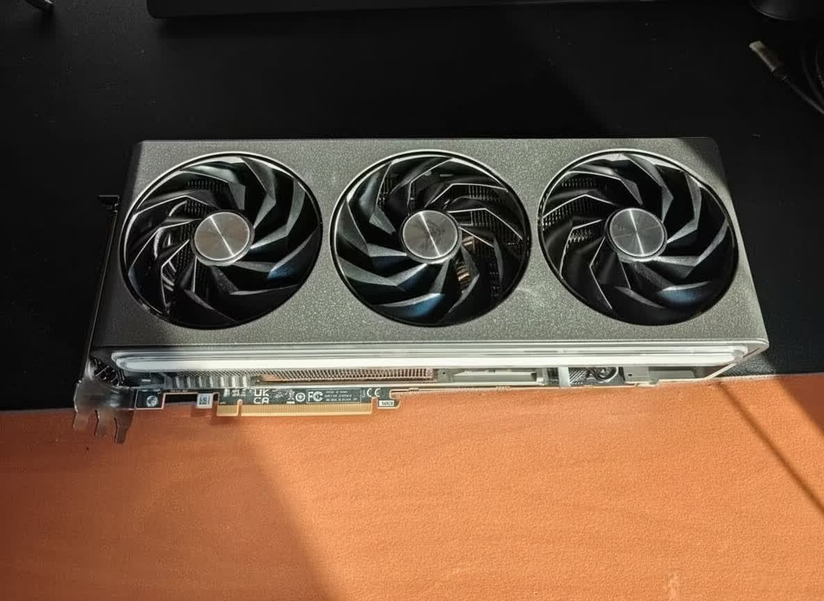Sapphire AMD Radeon RX 7900 XTX NITRO+ Vapor-X - 6