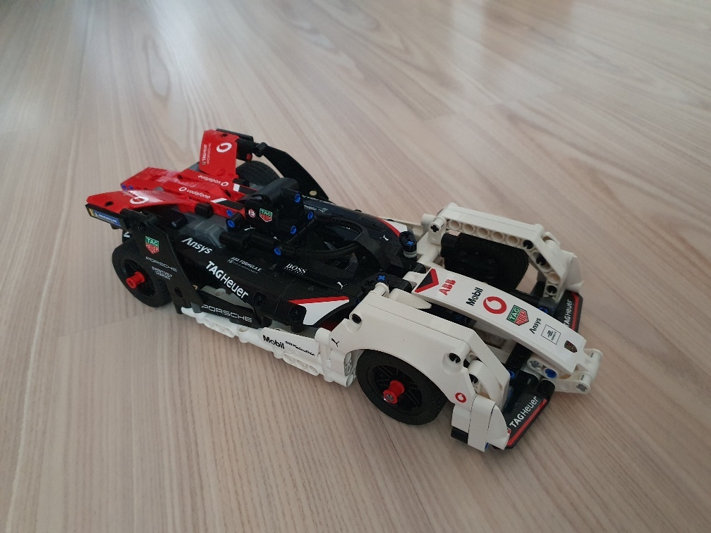 LEGO Technic 42137 Formule E Porsche 99X Electric - 6