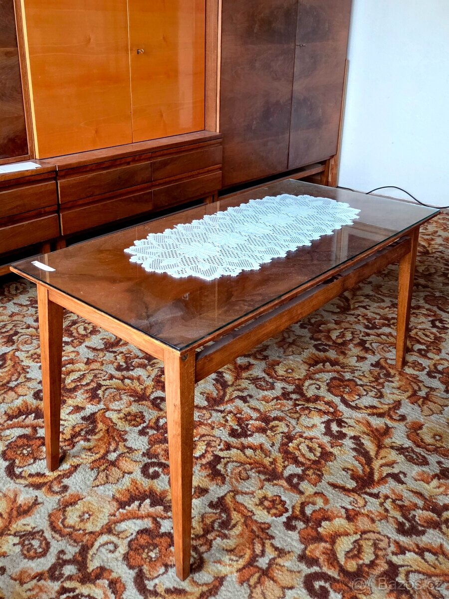 Nábytek a vybavení z 60. a 70. let - 6