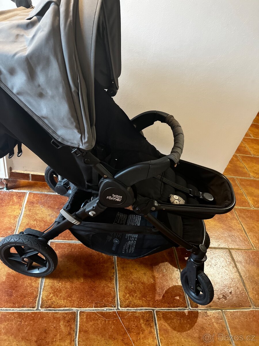 Kočárek Britax - 6