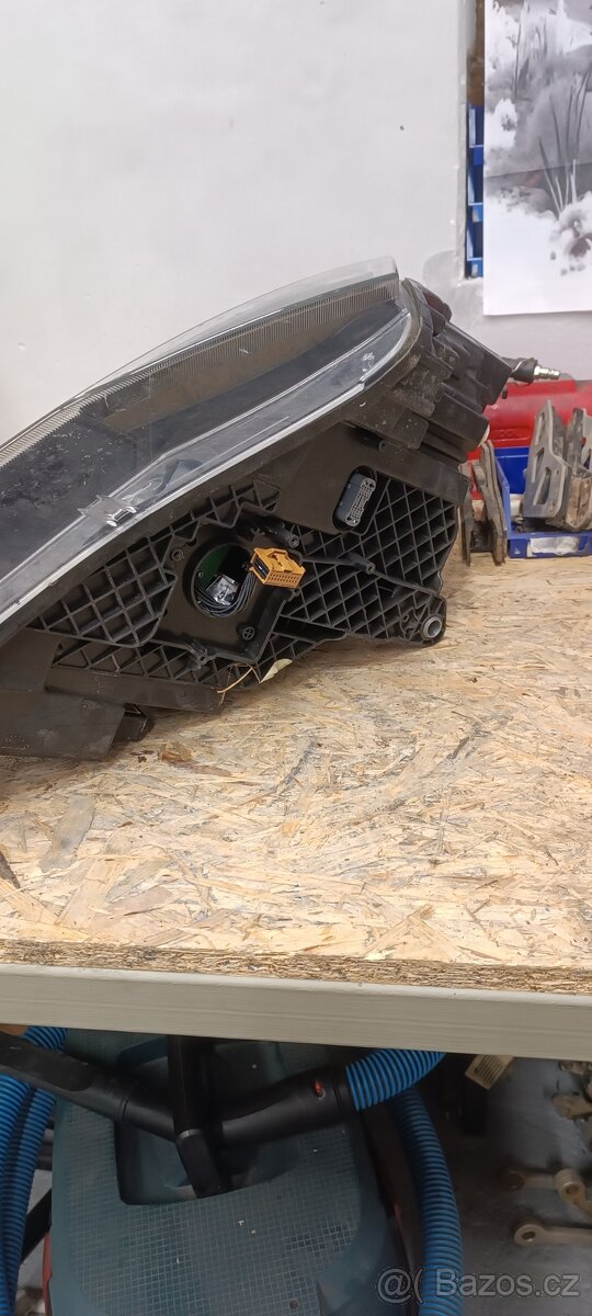 Levé přední světlo Škoda Superb 3 - 6