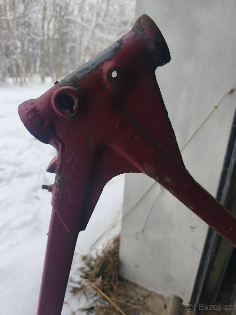 Rám JAWA 250 / 350 kyvačka - 6