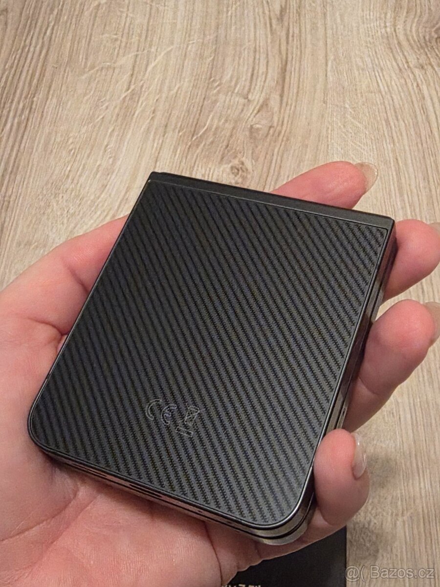 SAMSUNG GALAXY Z FLIP6 - VÝMĚNA ZA IPHONE 16 - 6