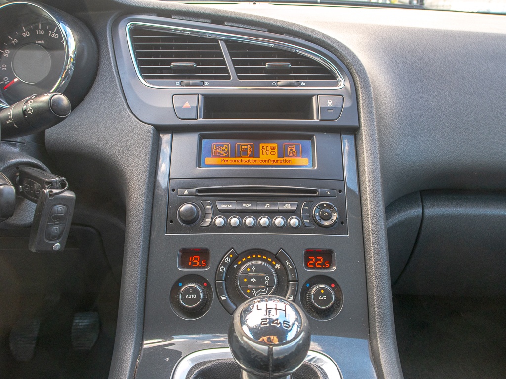 Peugeot 5008 1.6HDI DIGI KLIMA - ESP - 6