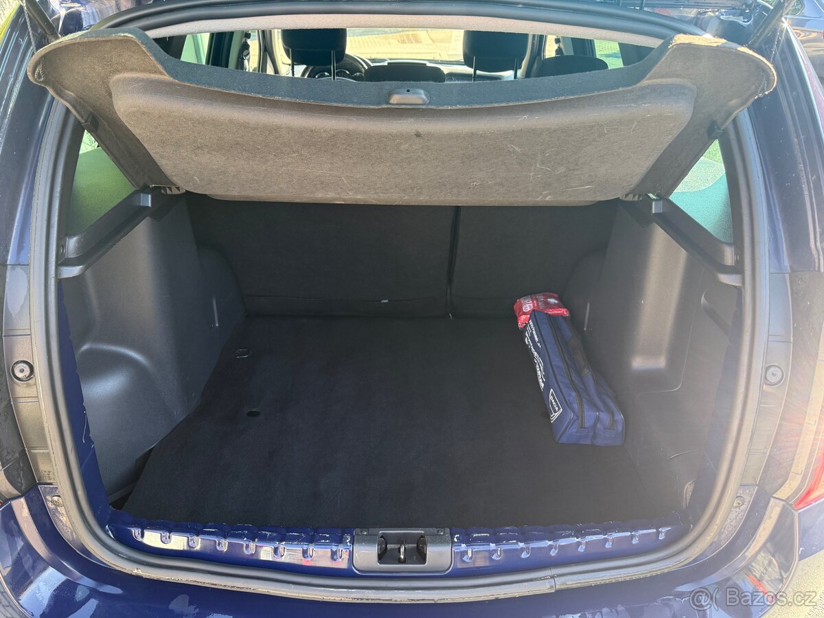 Dacia Duster 1.2 Tce ,ČR , 1.maj., serviska, pouze 87500 km - 6