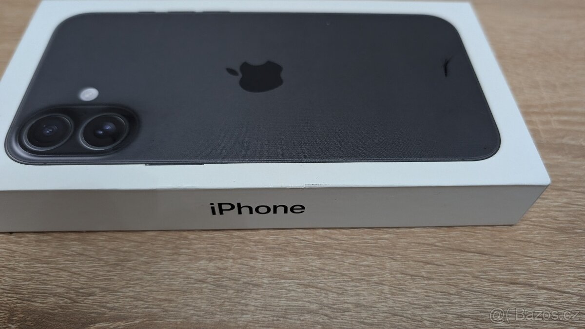 Apple iPhone 16 Plus 128 GB černý - 6