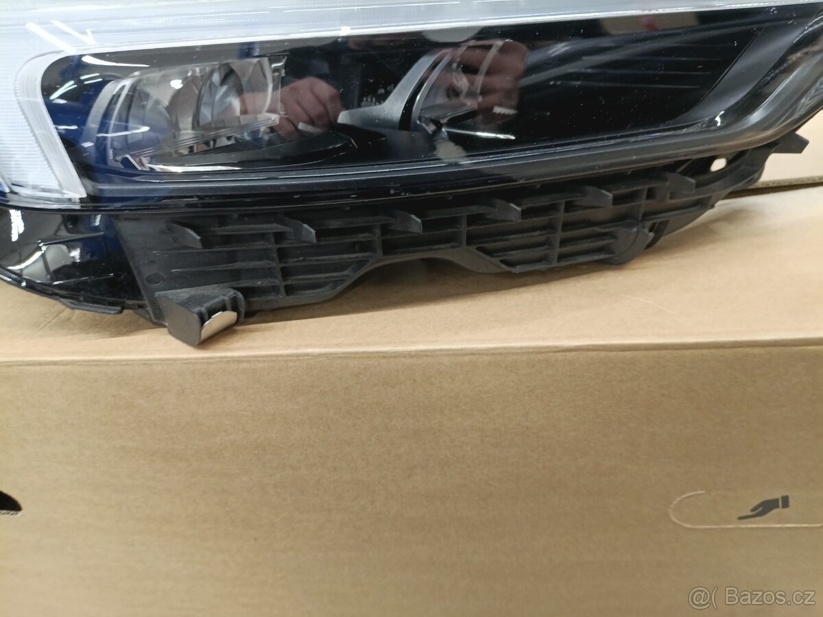 Volvo xc60 II facelift 21 light right full led mid - 6