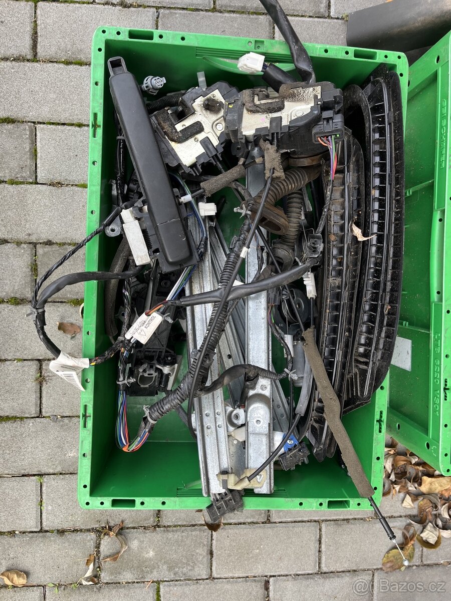 NISSAN NAVARA D40 - 6