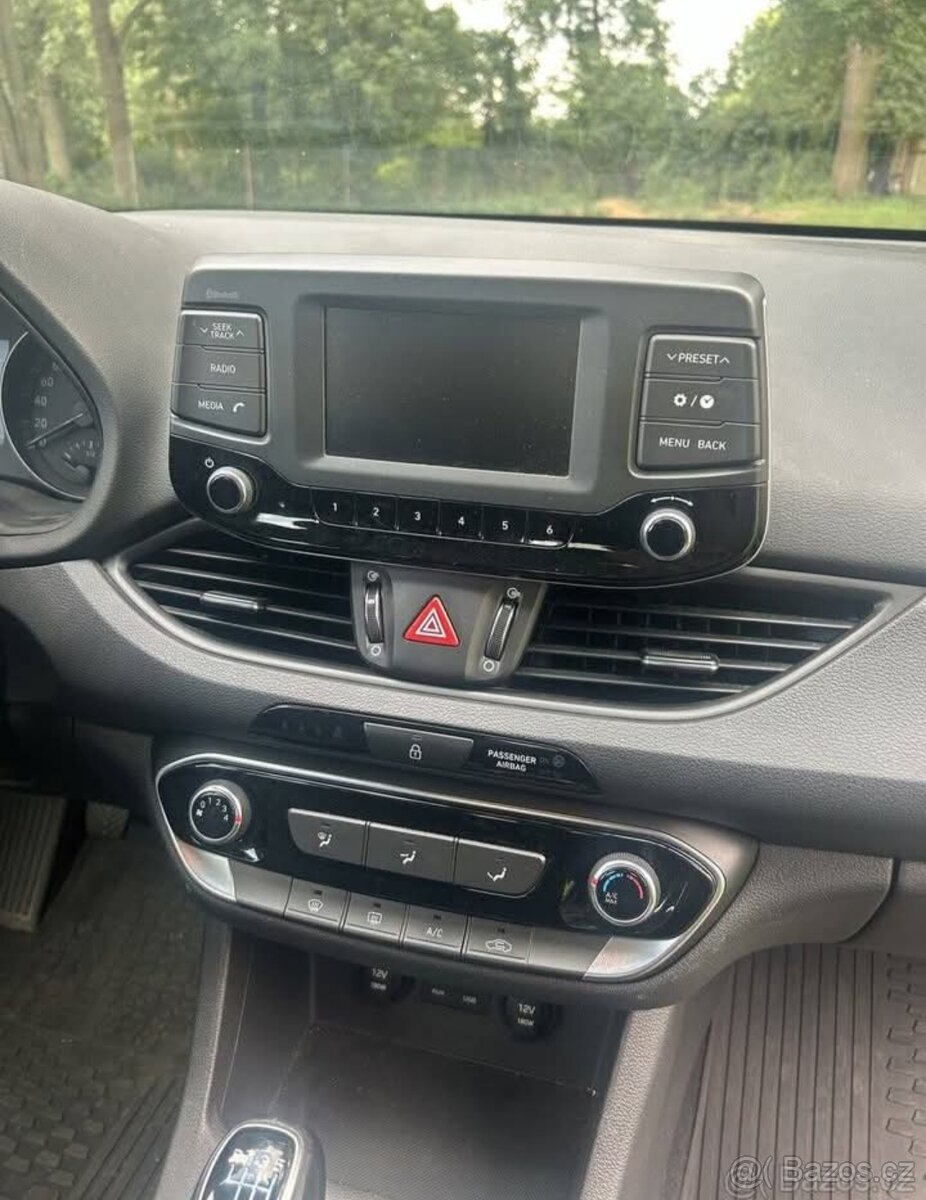 Hyundai i30 1.6 CRDi - 6