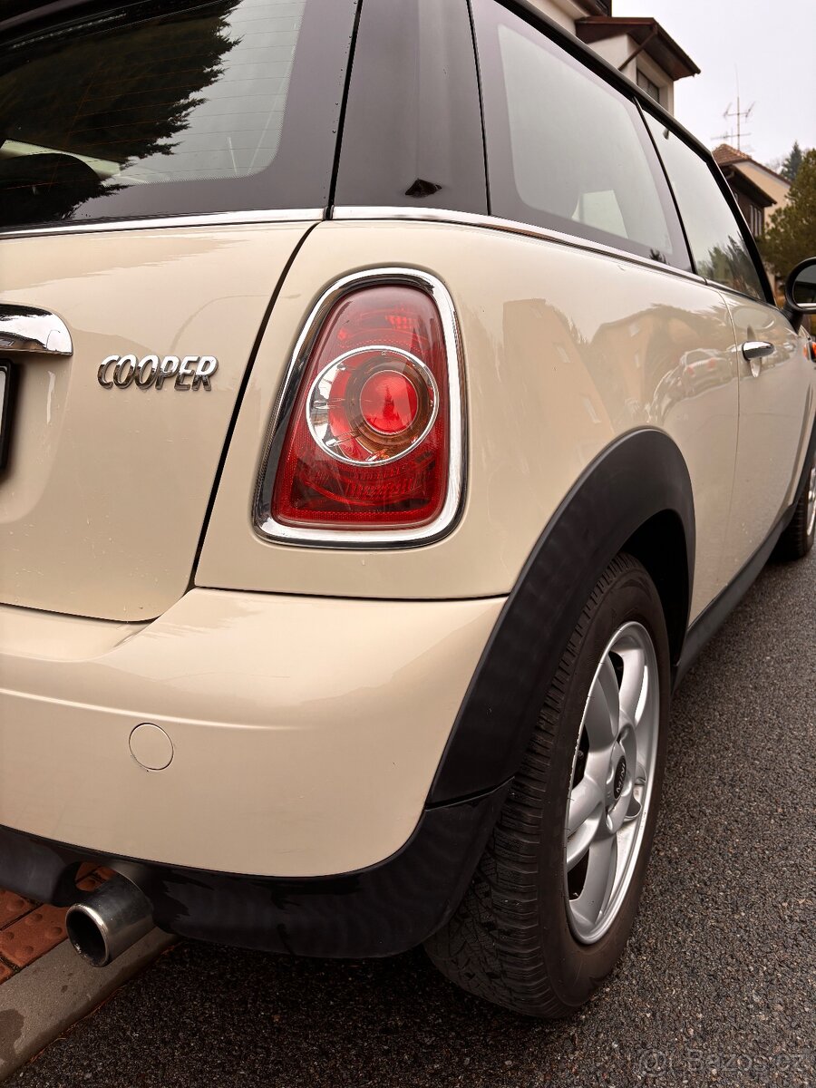 Mini Cooper 2013 1,6benzín/ 90kw - 6