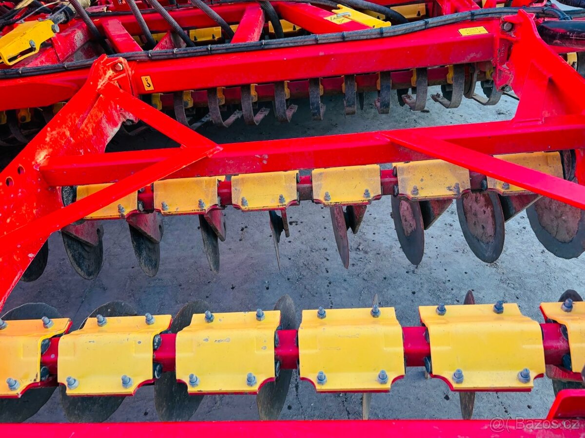 Secí stroj Väderstad Rapid - 6