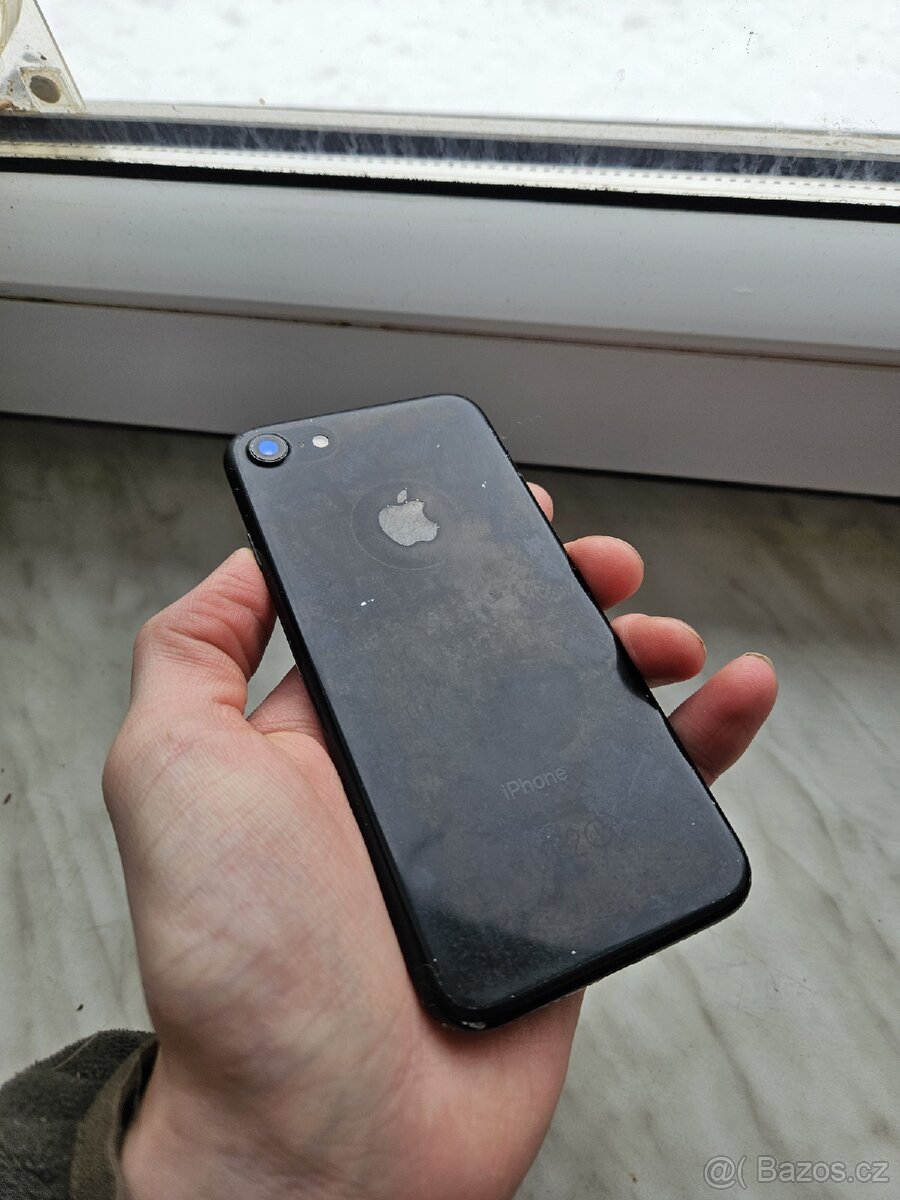 Rozbité telefony. - 6