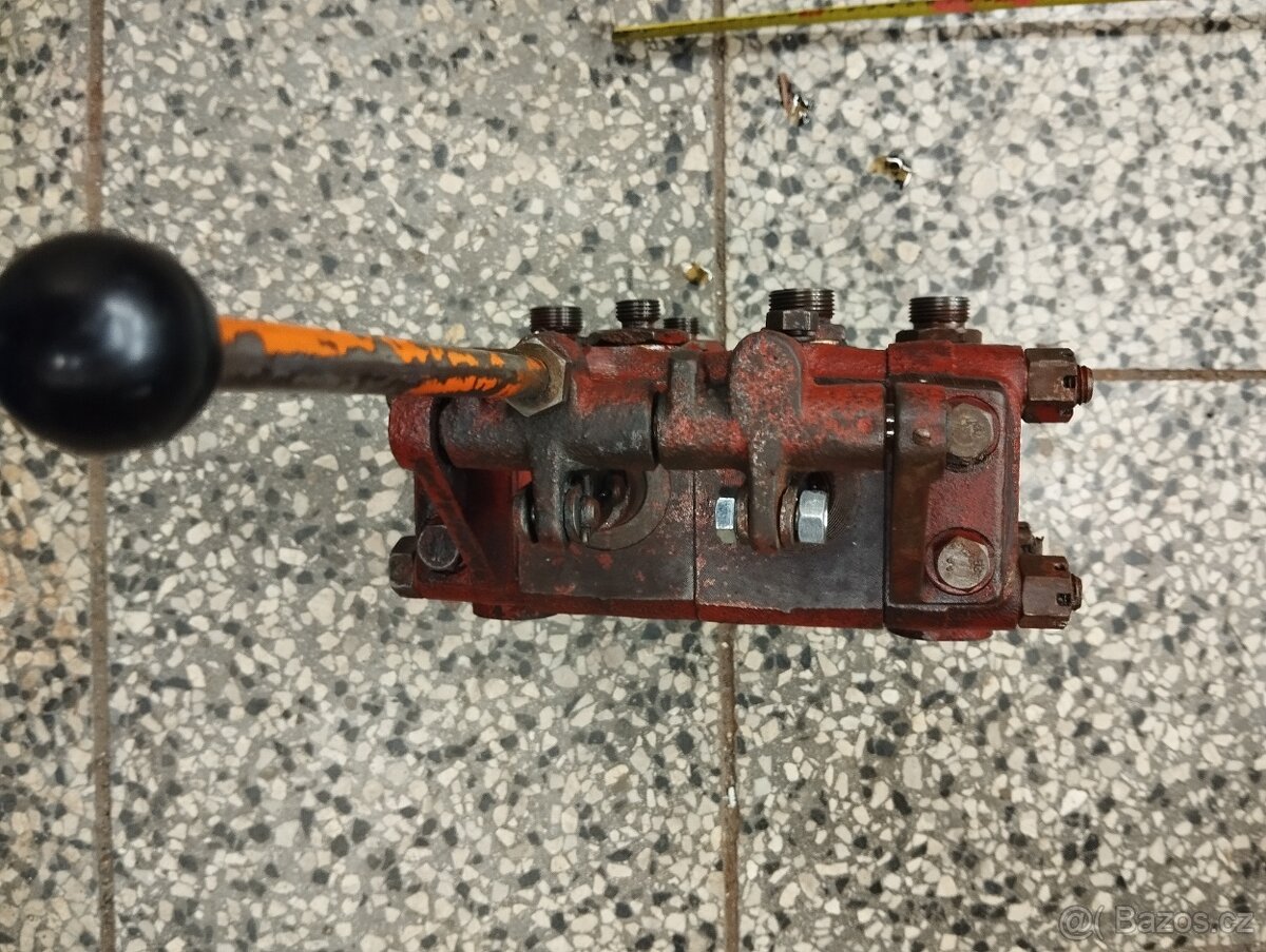 Hydraulický rozvaděč - 6