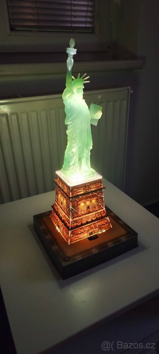 Ravensburger svítící 3D puzzle - 6