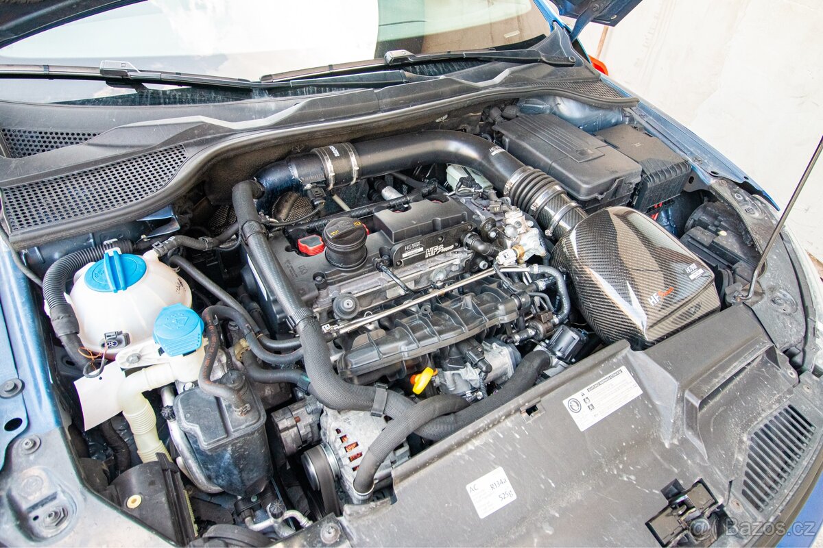 Scirocco R 195kw - manuál - 2011 - 150tkm - 6