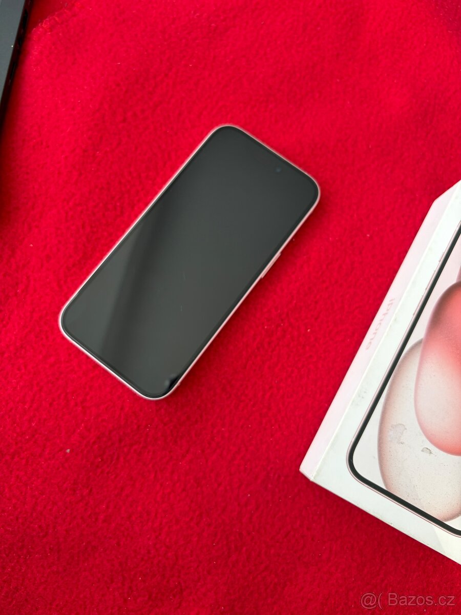 iPhone 15 128 GB růžový / pink - 6