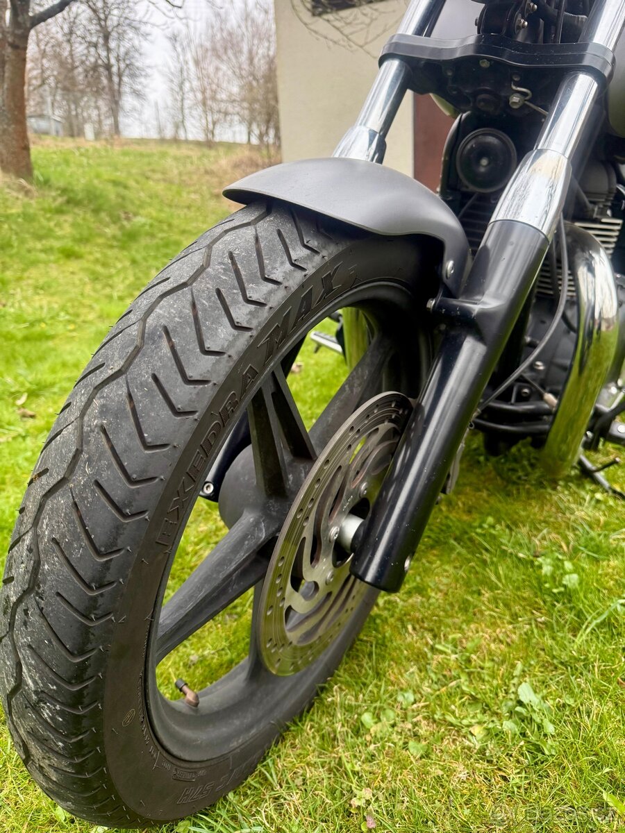 Triumph Speedmaster 900 - 6