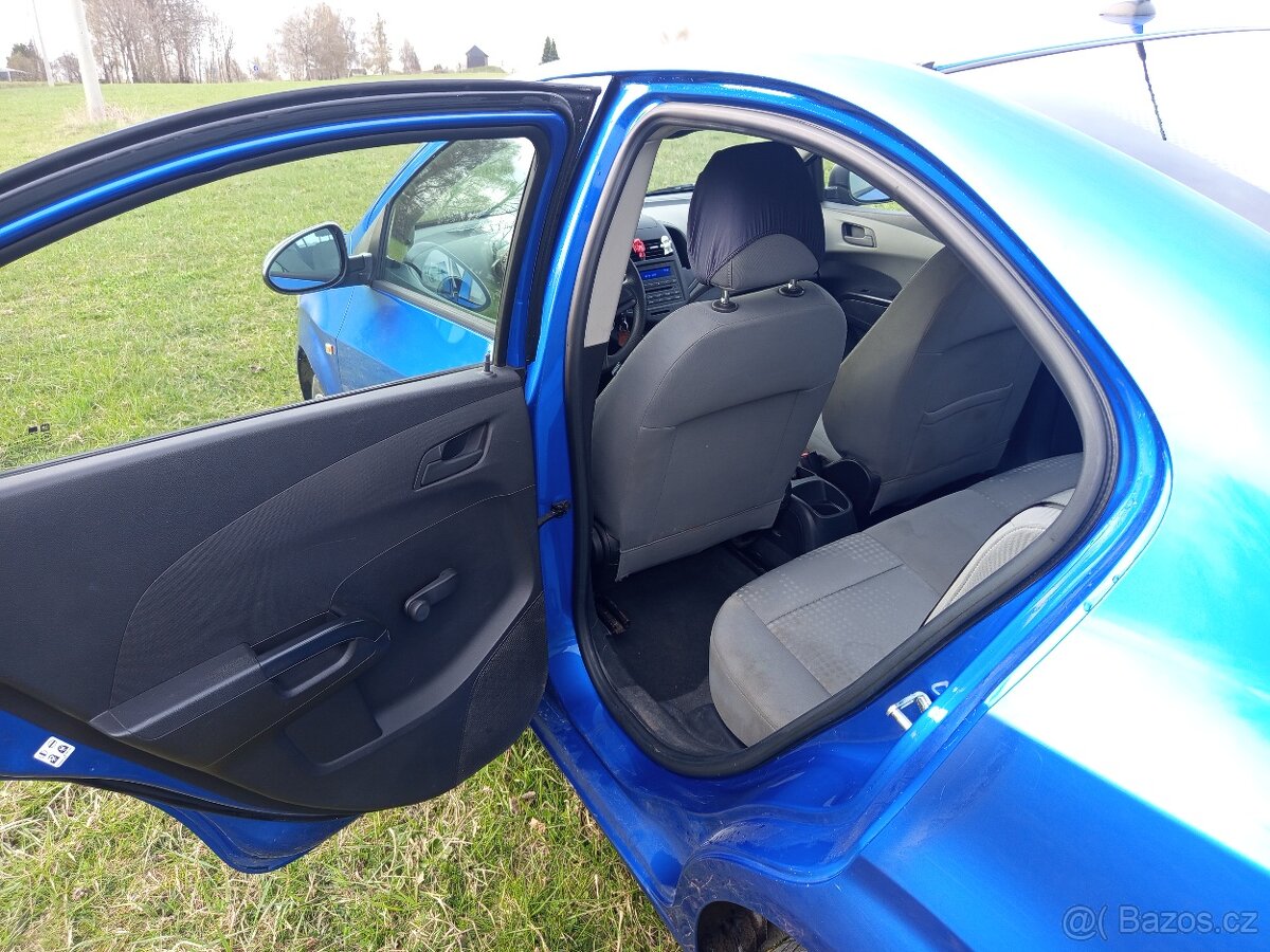 Chevrolet aveo 1.2 - 6