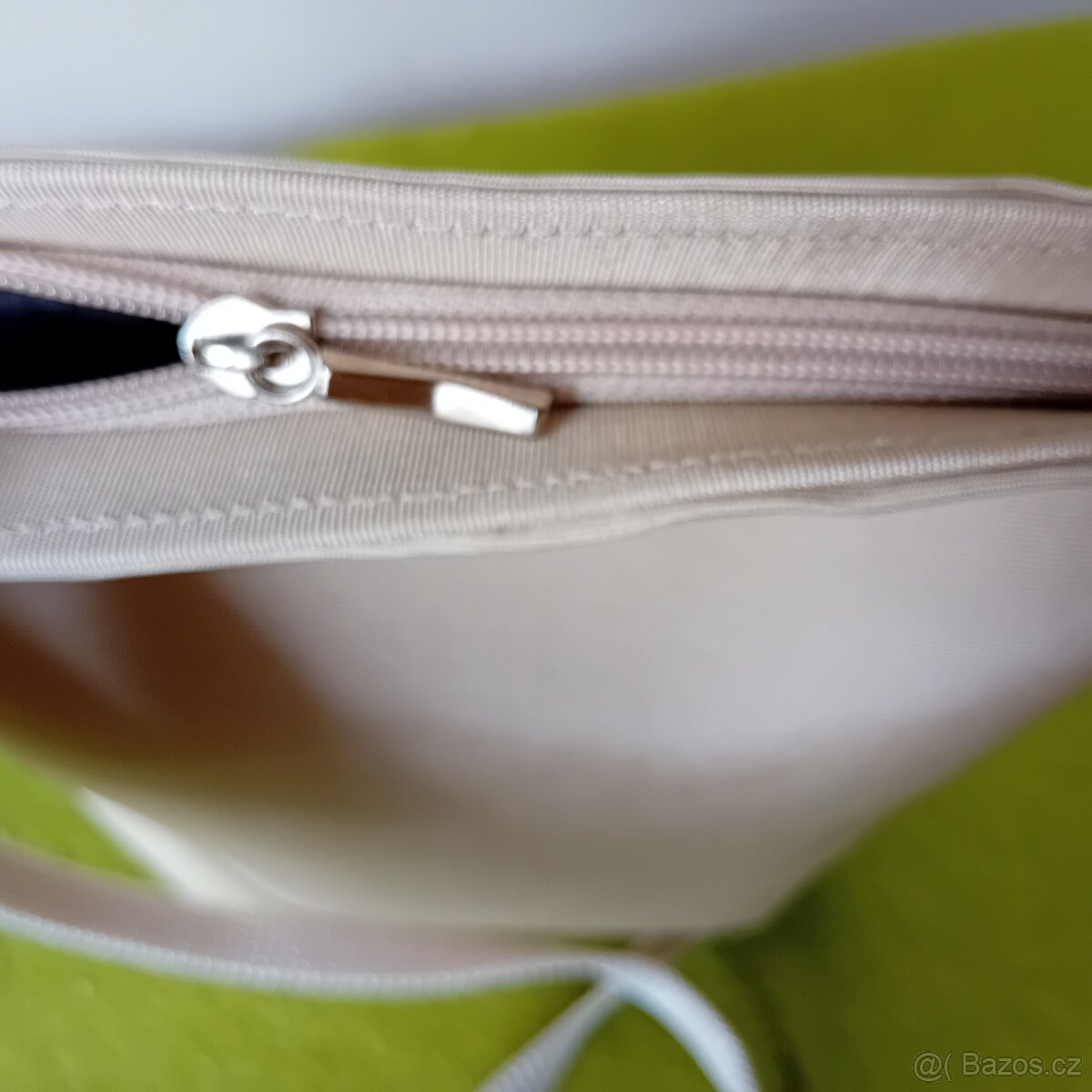 dámská kabelka nová 23 x 21cm - 6