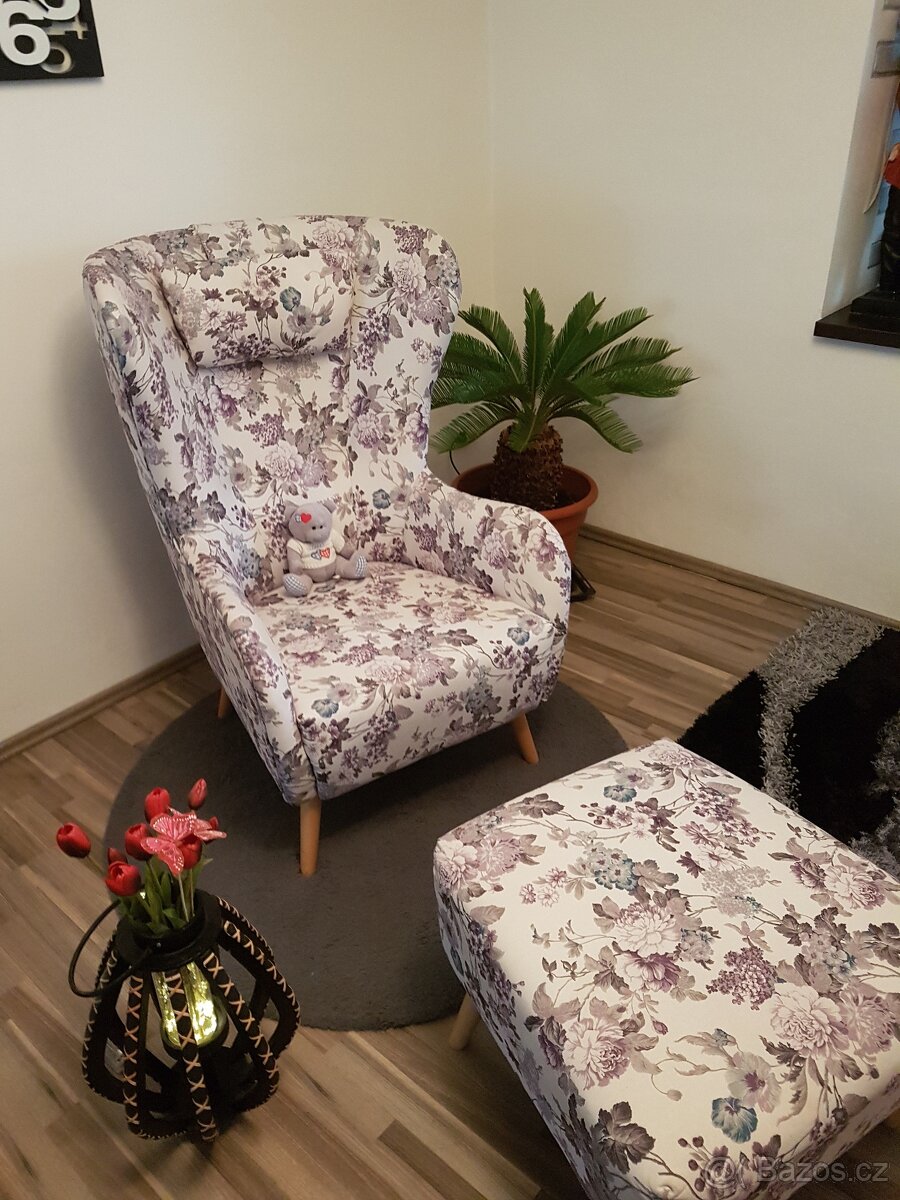 KŘESLO-UŠÁK +TABURET , zn GUTMAN - 6