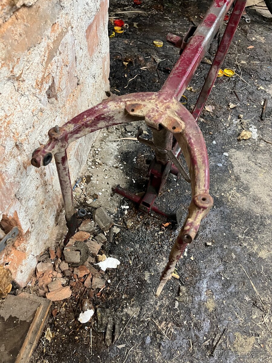 Predam rám Jawa 250/353 - 6