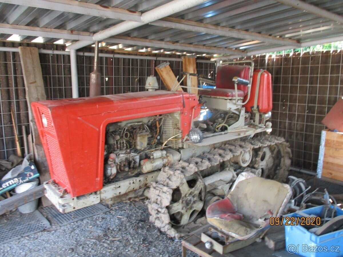 Pásový traktor Bolgar T54 puvodní stav - 6