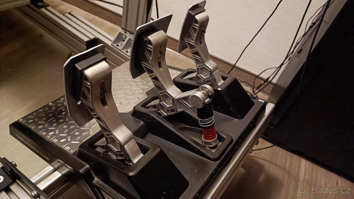 Playseat Challenge + Thrustmaster T-GT + Thrustmaster T-LCM - 6