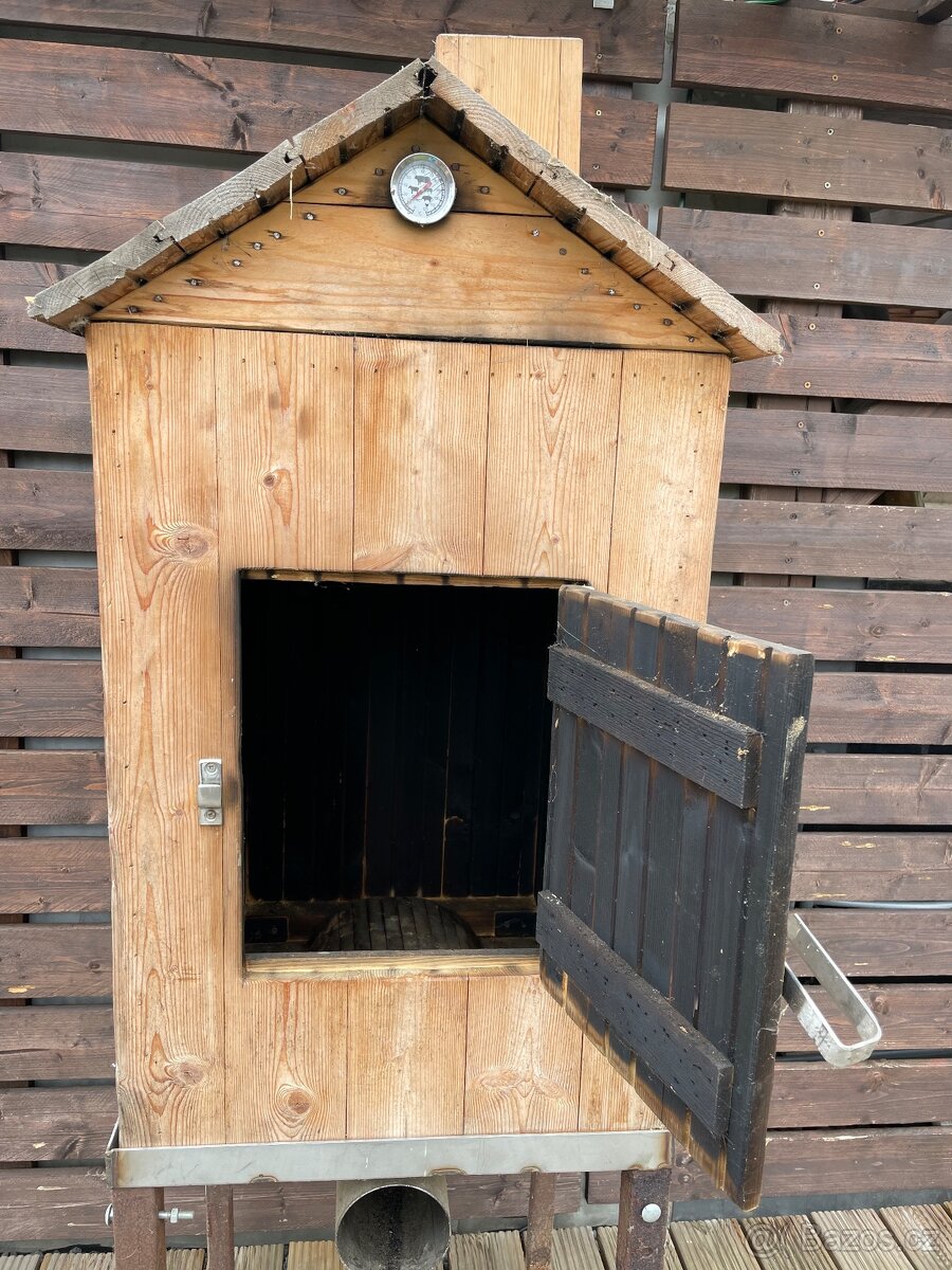 Dřevěná udírna - 6