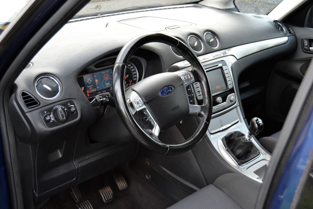 Ford S-Max 2.0 TDCI 103kW Titanium ABSOLUTNĚ BEZ KOROZE - 6