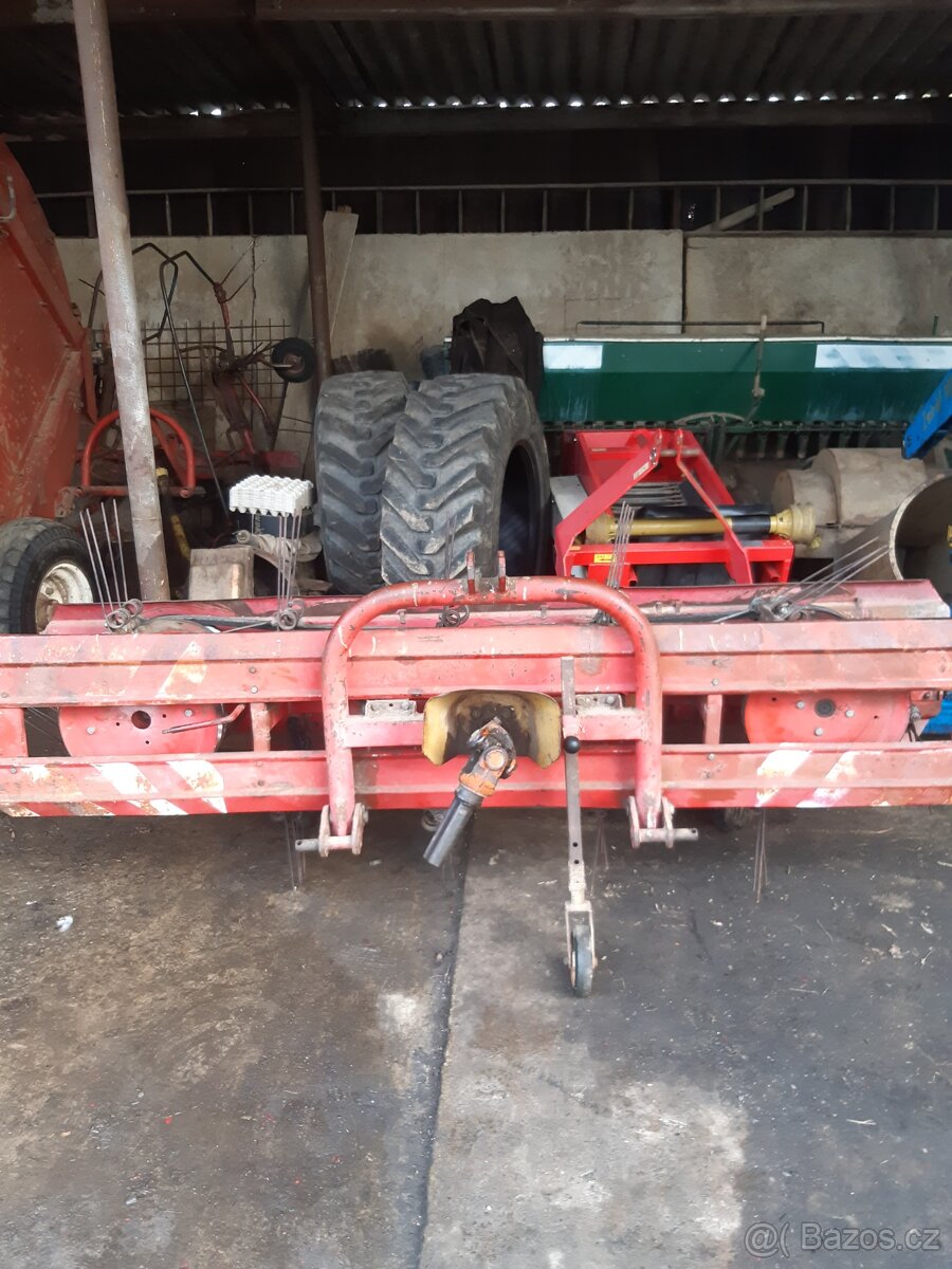 Obracec sena TON - 6