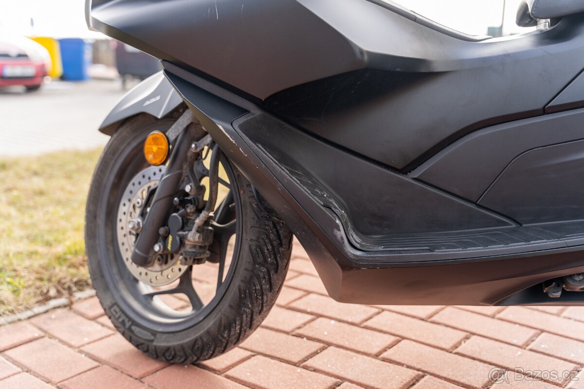 Honda PCX 125 22" - 6