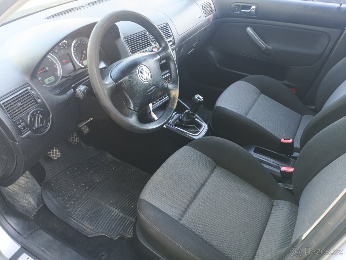 VW Golf 4 1.4 16V - 6