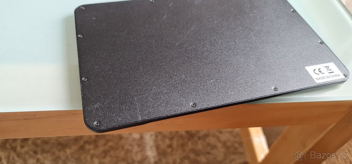 Bluetooth tenká klávesnice pro tablet nebo mobil - 6