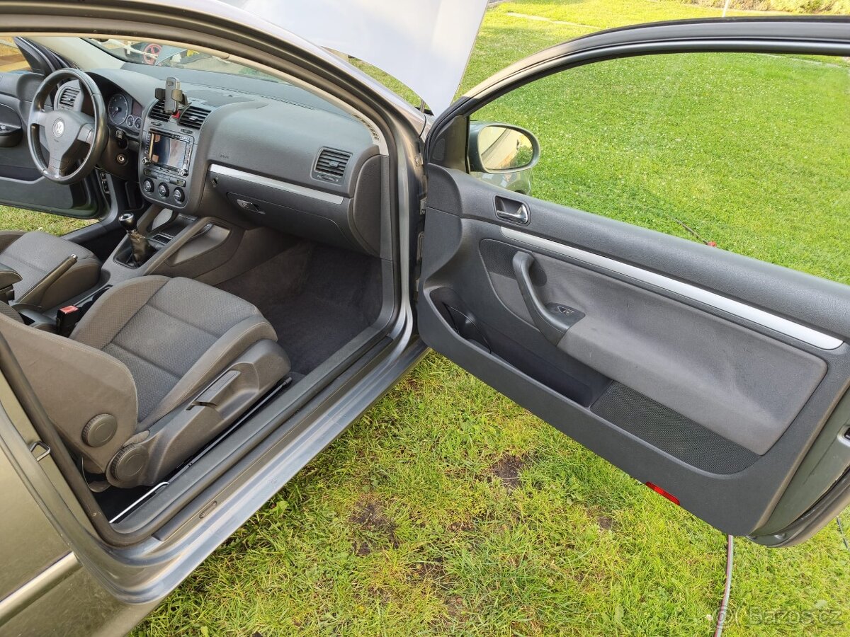 Volkswagen Golf 5, 2.0tdi 103kw - 6