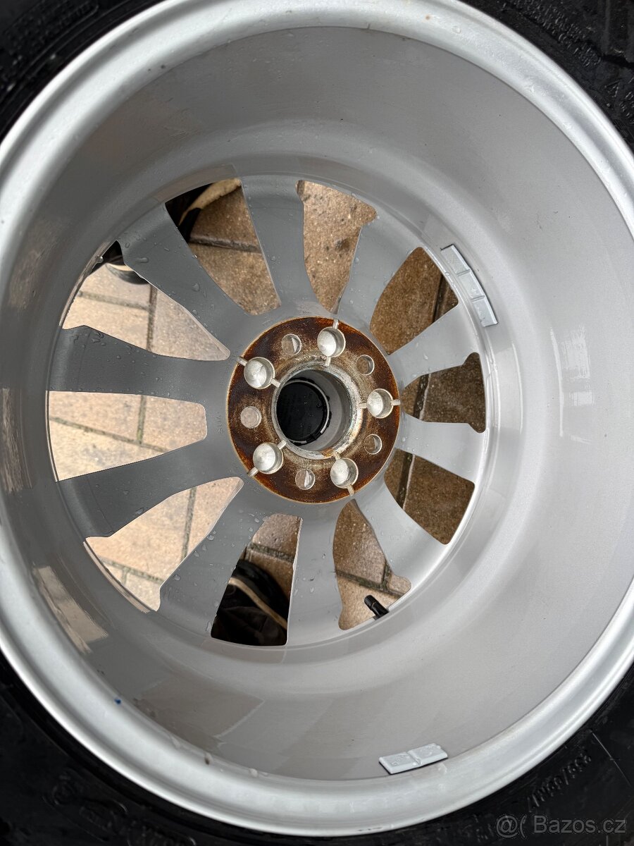 Audi Q5 235/65R17 104w - 6