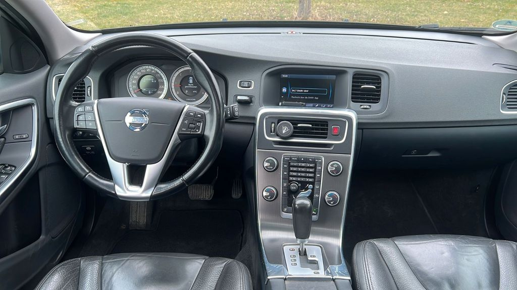 Volvo V60 D5 158KW kůže, automat - 6