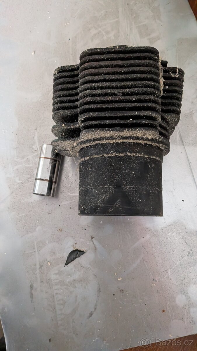 Polomotor 4V RS09 - 6