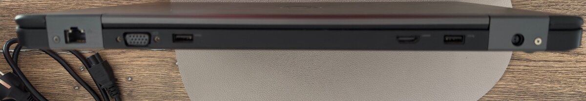 Dell Latitude E5550 - 6